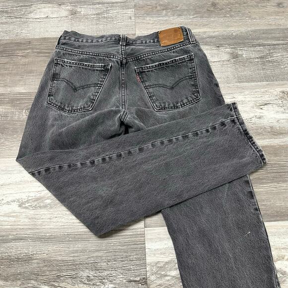 Levis Premium Faded Black Womens 28 Middy Straight Mid Rise Denim Jeans Red Tab - Picture 1 of 14